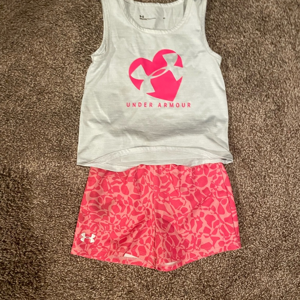 Under Armour (girls 4) matching outfit w/tank top and shorts